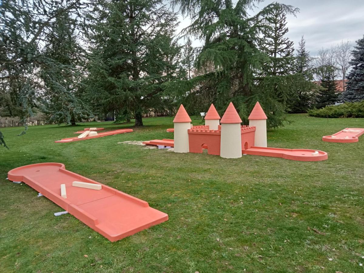 A L'Oree Du Parc Saint-Priest-des-Champs Zewnętrze zdjęcie